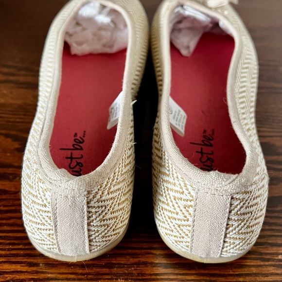 BY THE WAY and JUST BE, TWO PAIRS OF SHOES - Picture 6 of 11